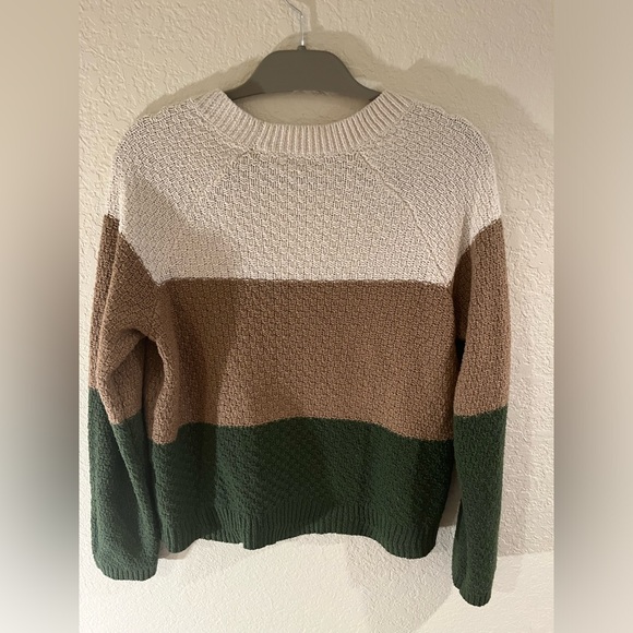 Evolution by Cyrus Colorblock Pullover Sweater - Picture 3 of 4